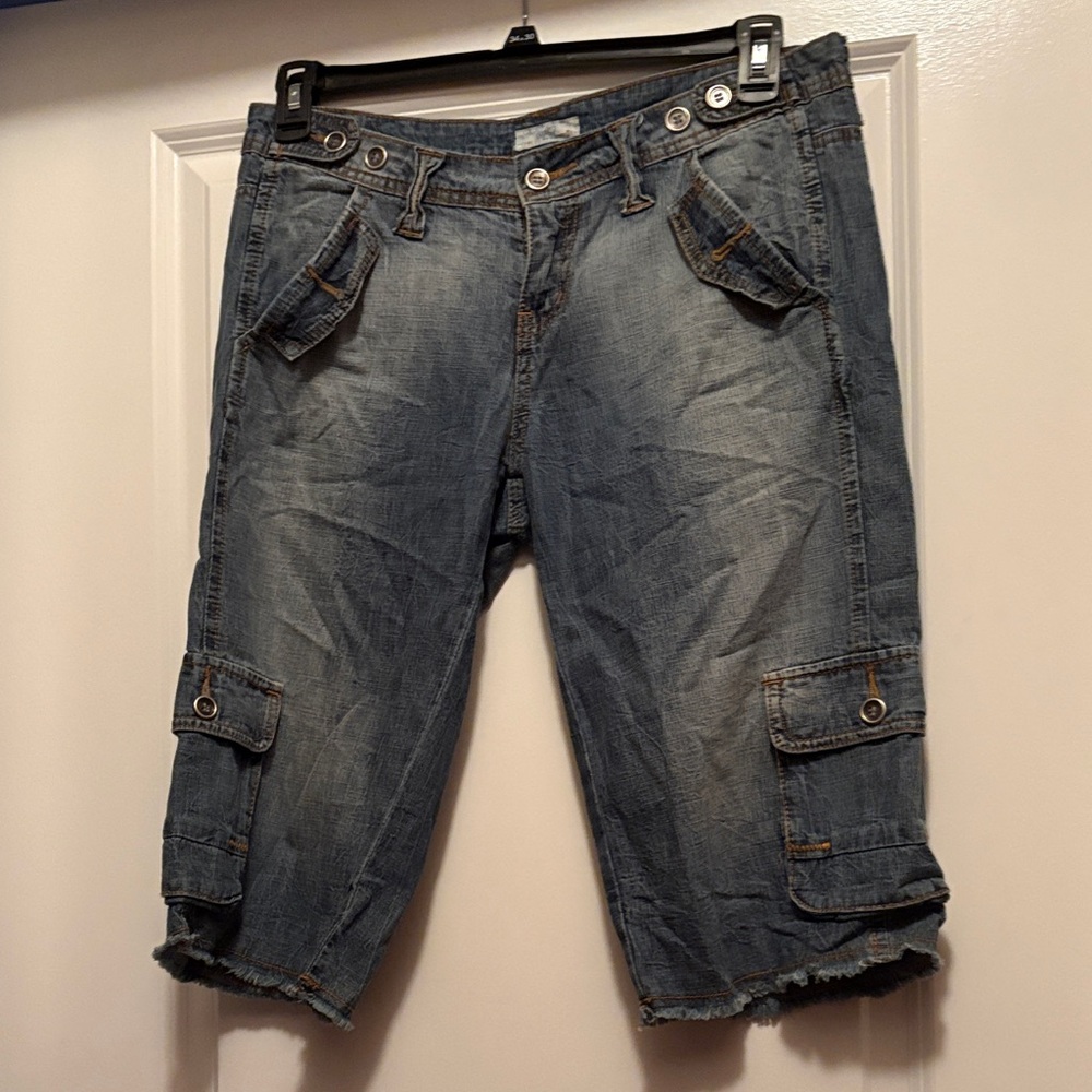 So Wear It Declare It Blue Denim Cargo Capris